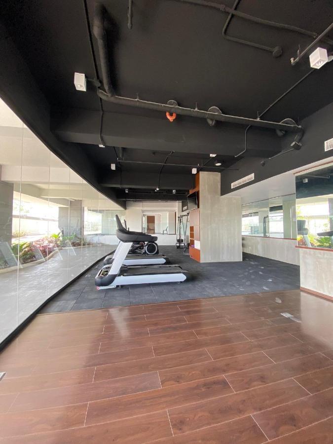 Aeon Towers Executive Suite 2Br 18Th Floor Davao City Buitenkant foto