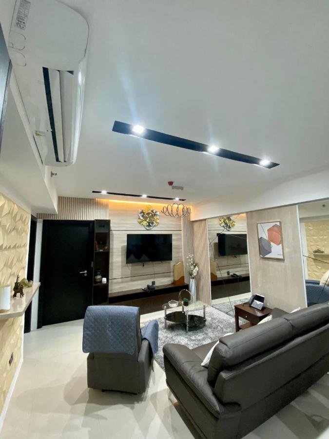 Aeon Towers Executive Suite 2Br 18Th Floor Davao City Buitenkant foto