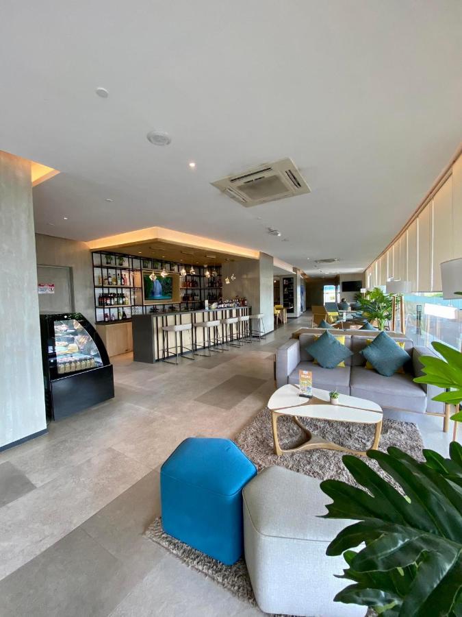 Aeon Towers Executive Suite 2Br 18Th Floor Davao City Buitenkant foto