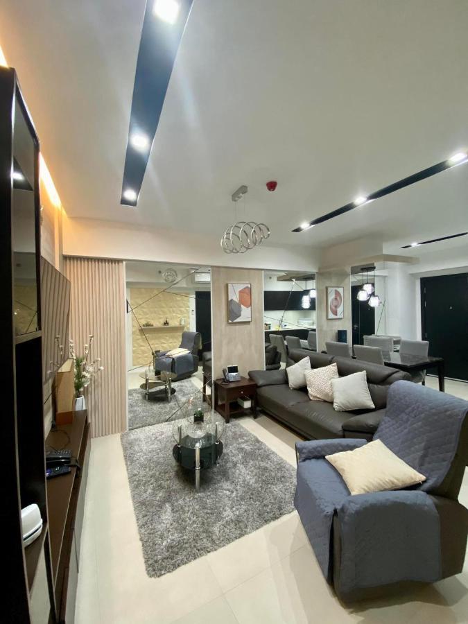Aeon Towers Executive Suite 2Br 18Th Floor Davao City Buitenkant foto